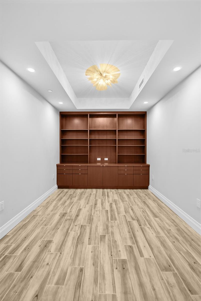 SUNSET POINTE AT COLLANY KEY II CONDO - Residential