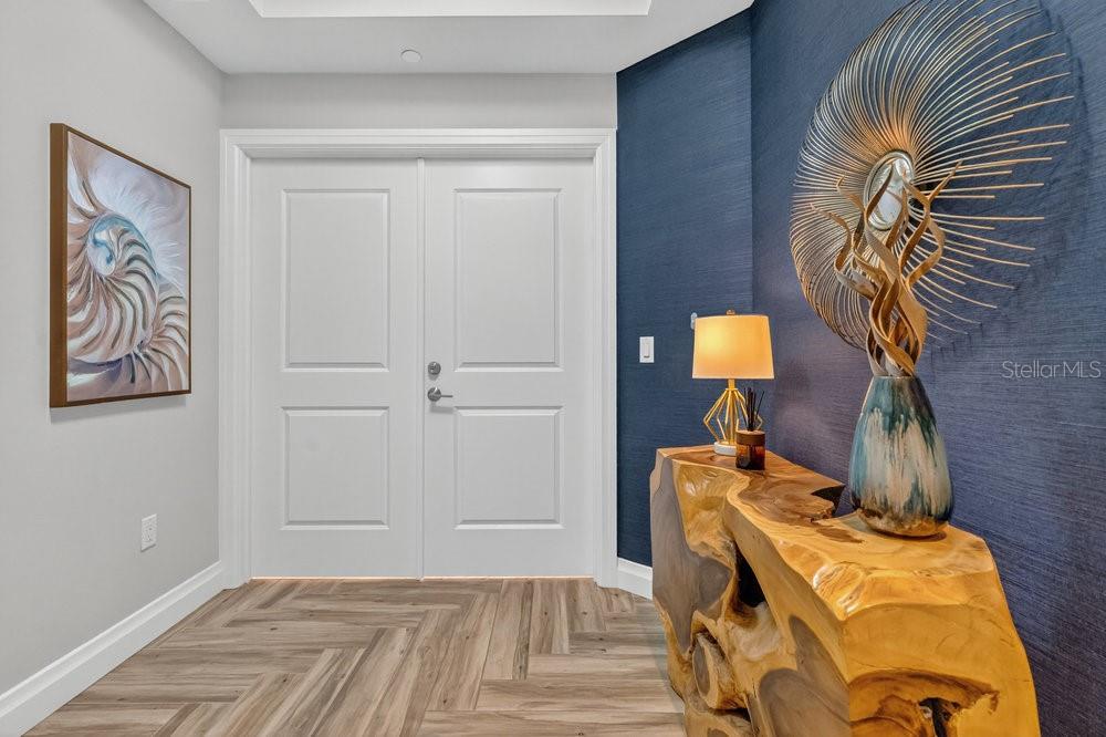 800 COLLANY ROAD 302