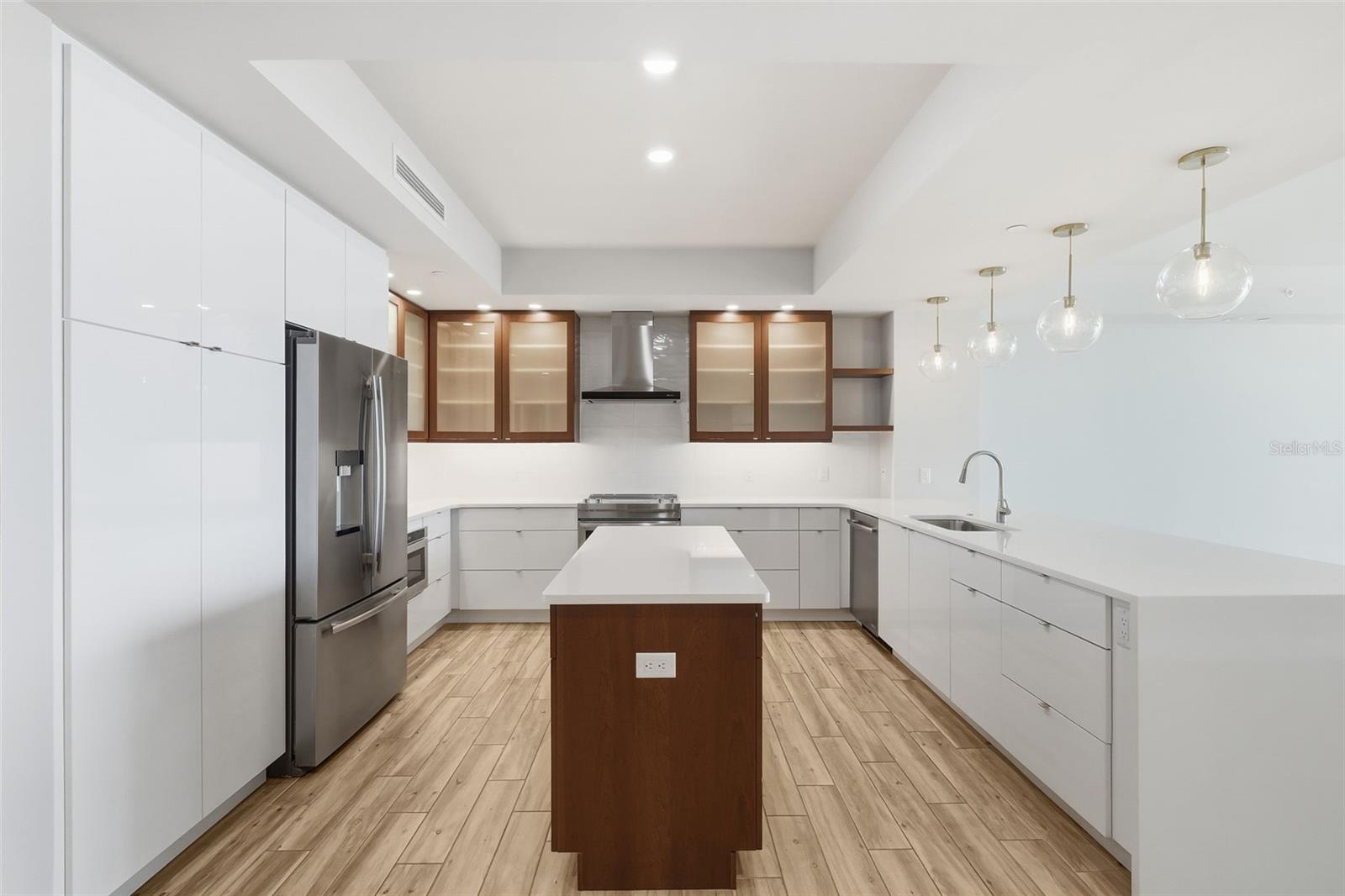 SUNSET POINTE AT COLLANY KEY II CONDO - Residential