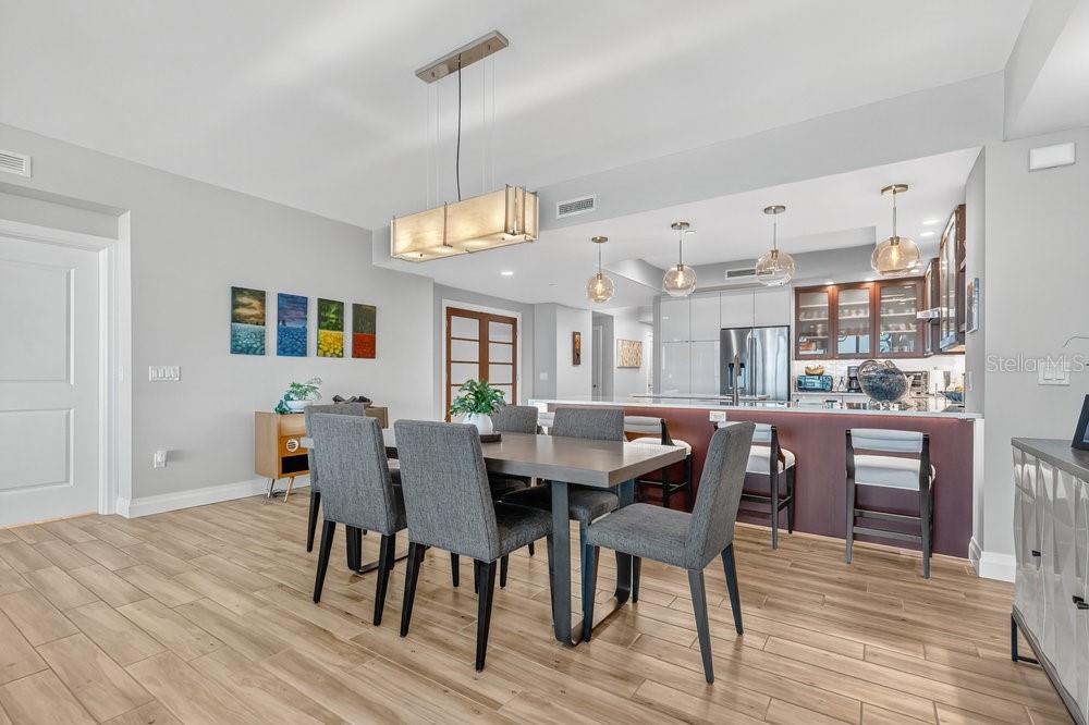 SUNSET POINTE AT COLLANY KEY II CONDO - Residential