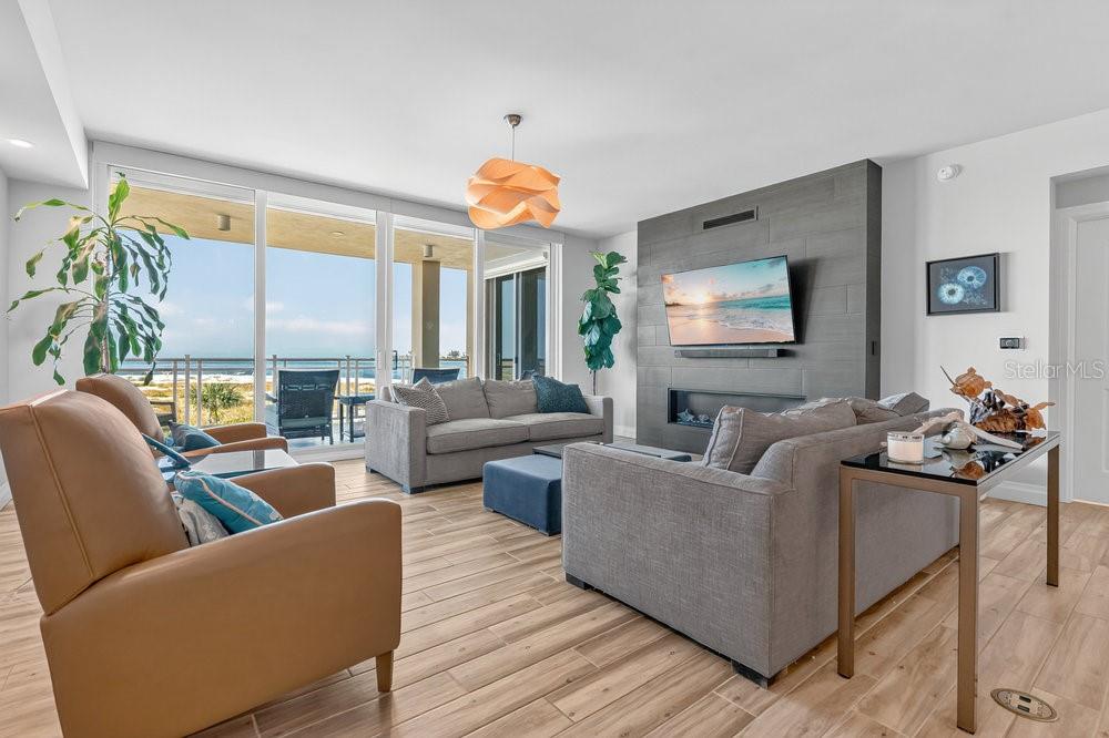 SUNSET POINTE AT COLLANY KEY II CONDO - Residential