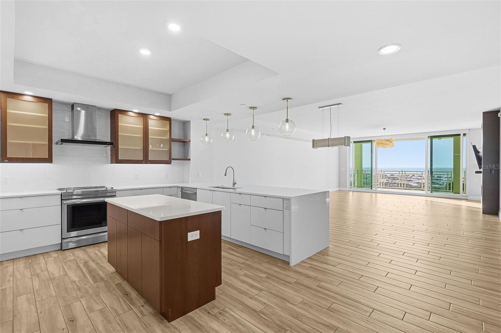 SUNSET POINTE AT COLLANY KEY II CONDO - Residential