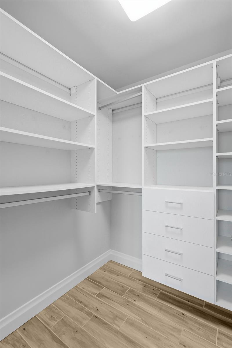 SUNSET POINTE AT COLLANY KEY II CONDO - Residential