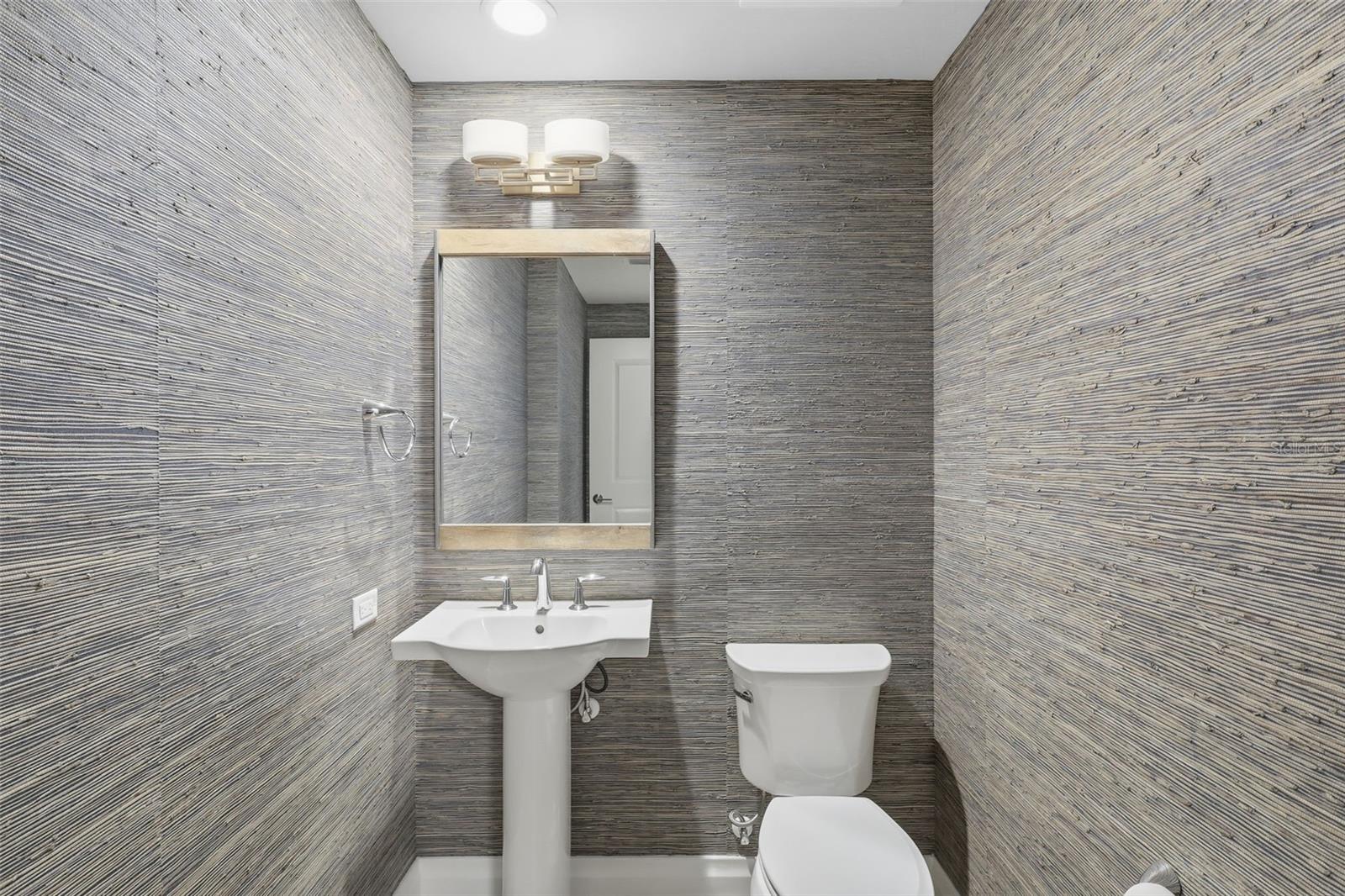 SUNSET POINTE AT COLLANY KEY II CONDO - Residential