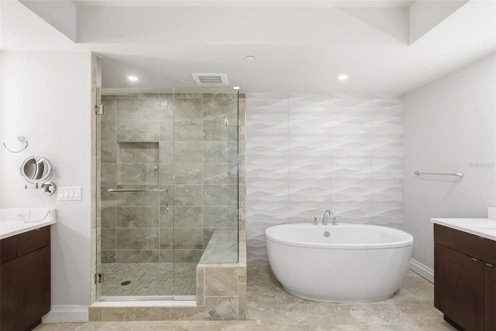 SUNSET POINTE AT COLLANY KEY II CONDO - Residential