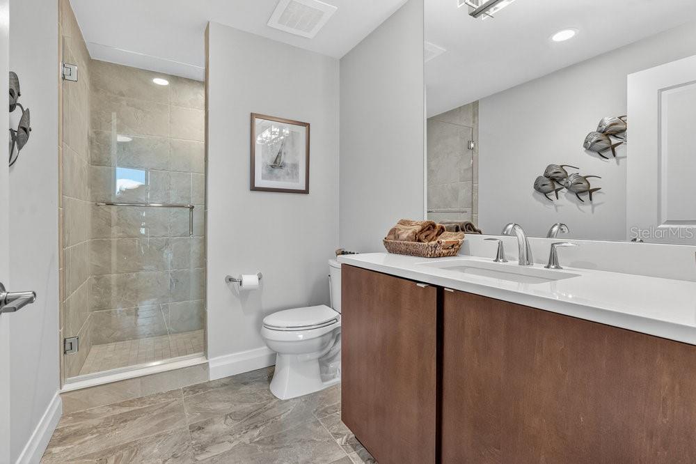 SUNSET POINTE AT COLLANY KEY II CONDO - Residential