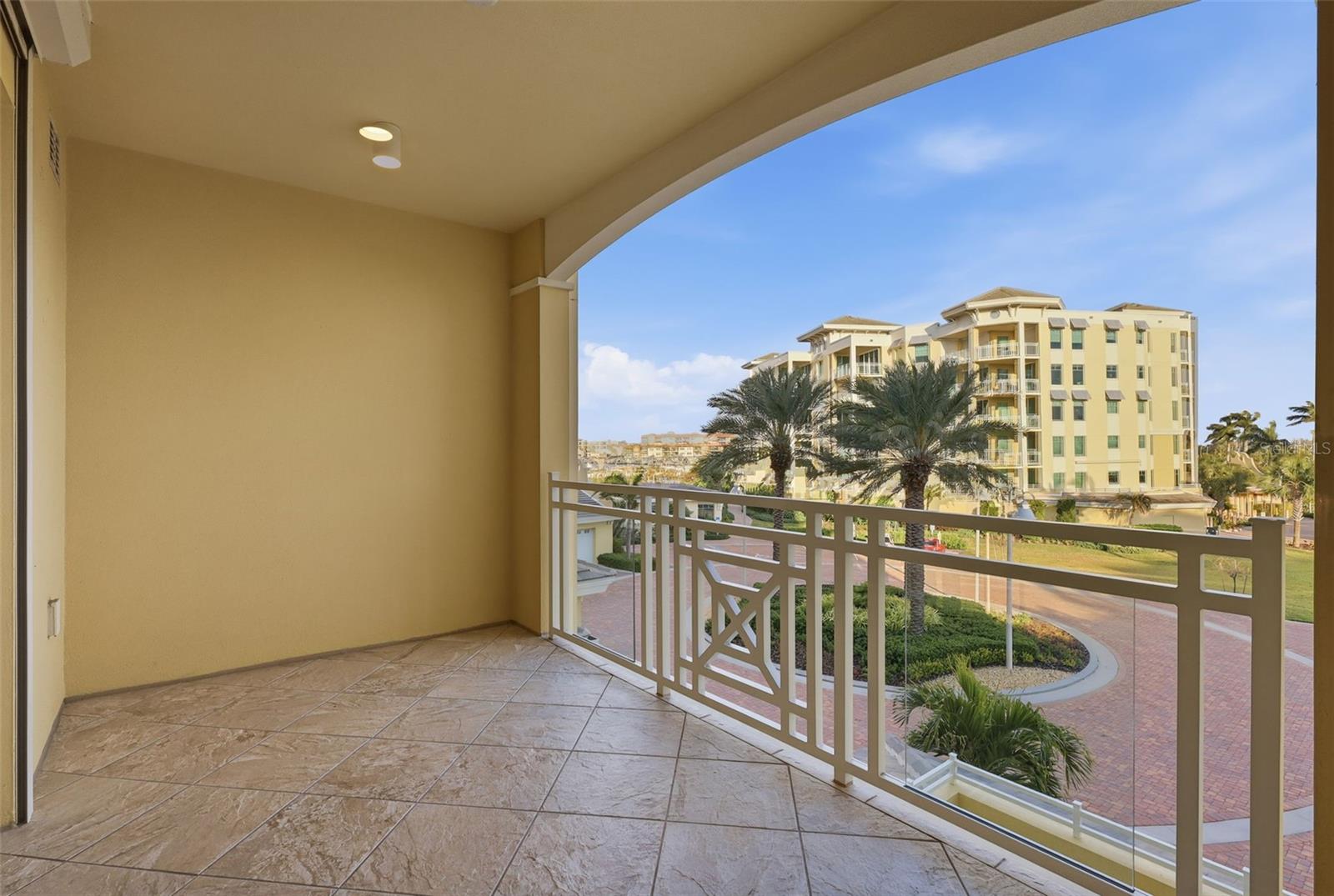 SUNSET POINTE AT COLLANY KEY II CONDO - Residential