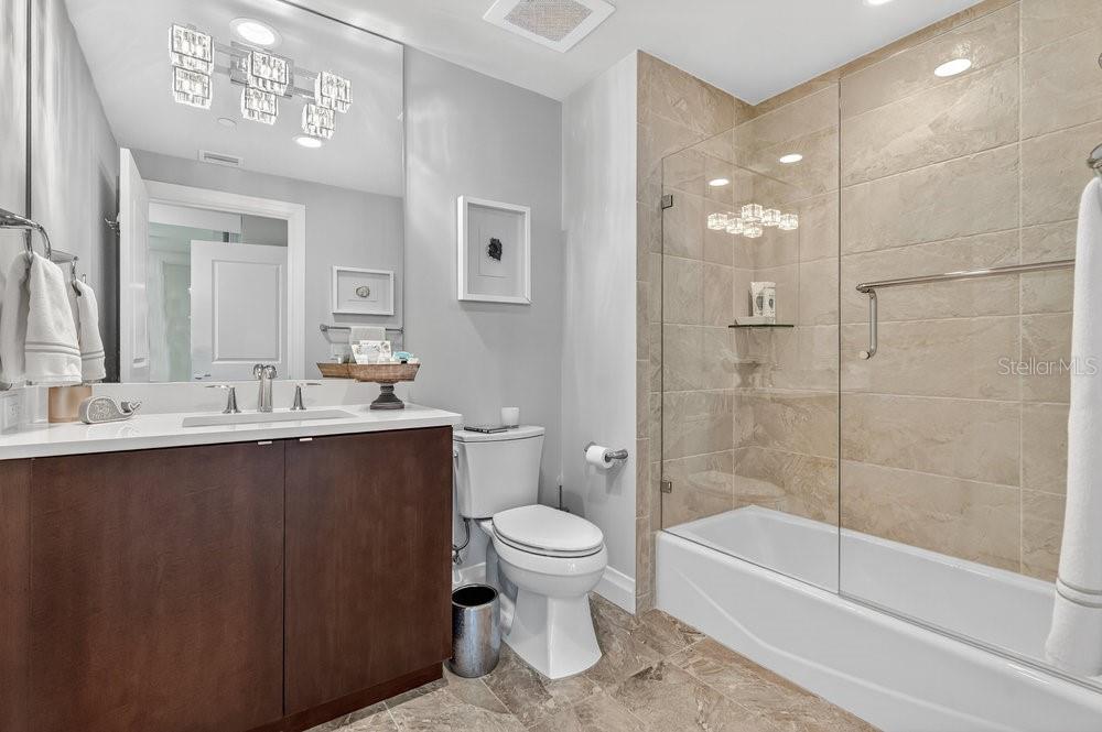 SUNSET POINTE AT COLLANY KEY II CONDO - Residential