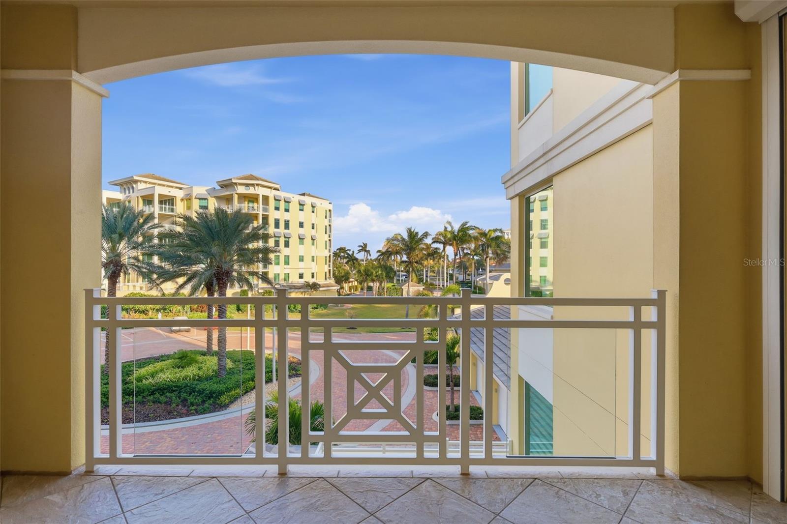SUNSET POINTE AT COLLANY KEY II CONDO - Residential