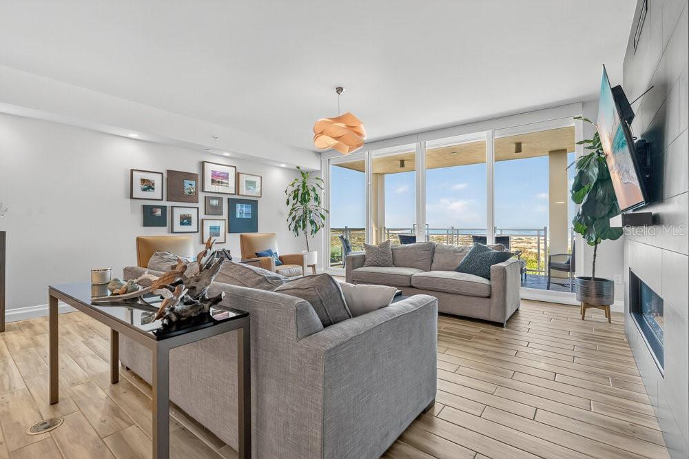 SUNSET POINTE AT COLLANY KEY II CONDO - Residential