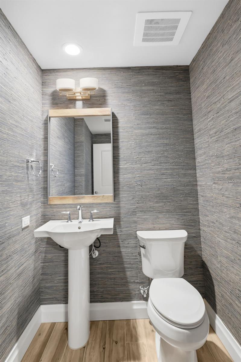 SUNSET POINTE AT COLLANY KEY II CONDO - Residential