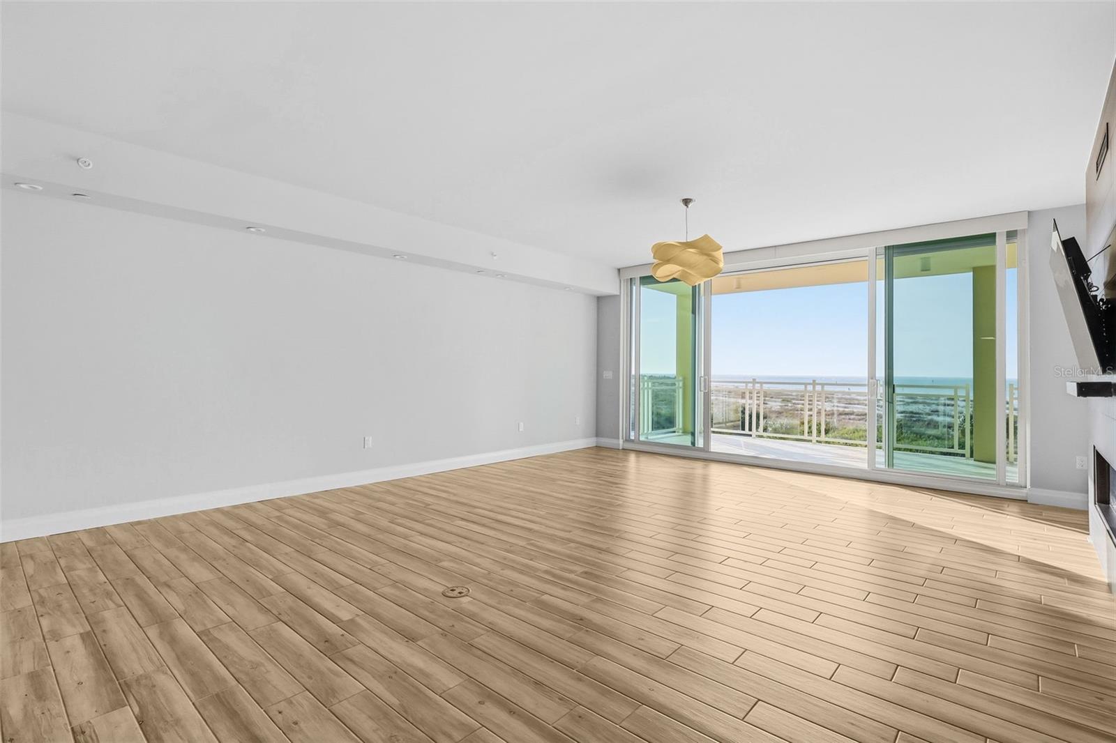 SUNSET POINTE AT COLLANY KEY II CONDO - Residential