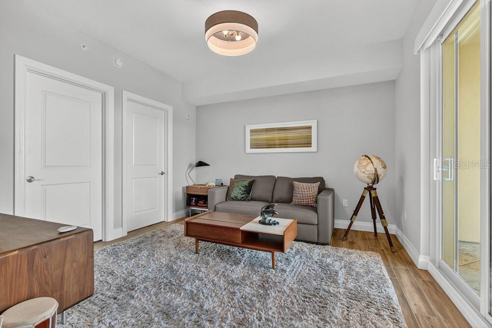 SUNSET POINTE AT COLLANY KEY II CONDO - Residential