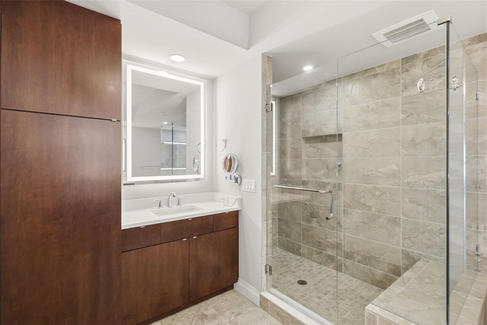 SUNSET POINTE AT COLLANY KEY II CONDO - Residential