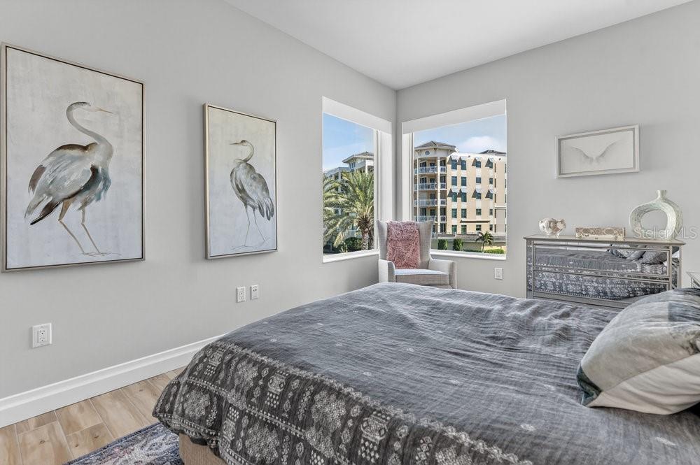 SUNSET POINTE AT COLLANY KEY II CONDO - Residential