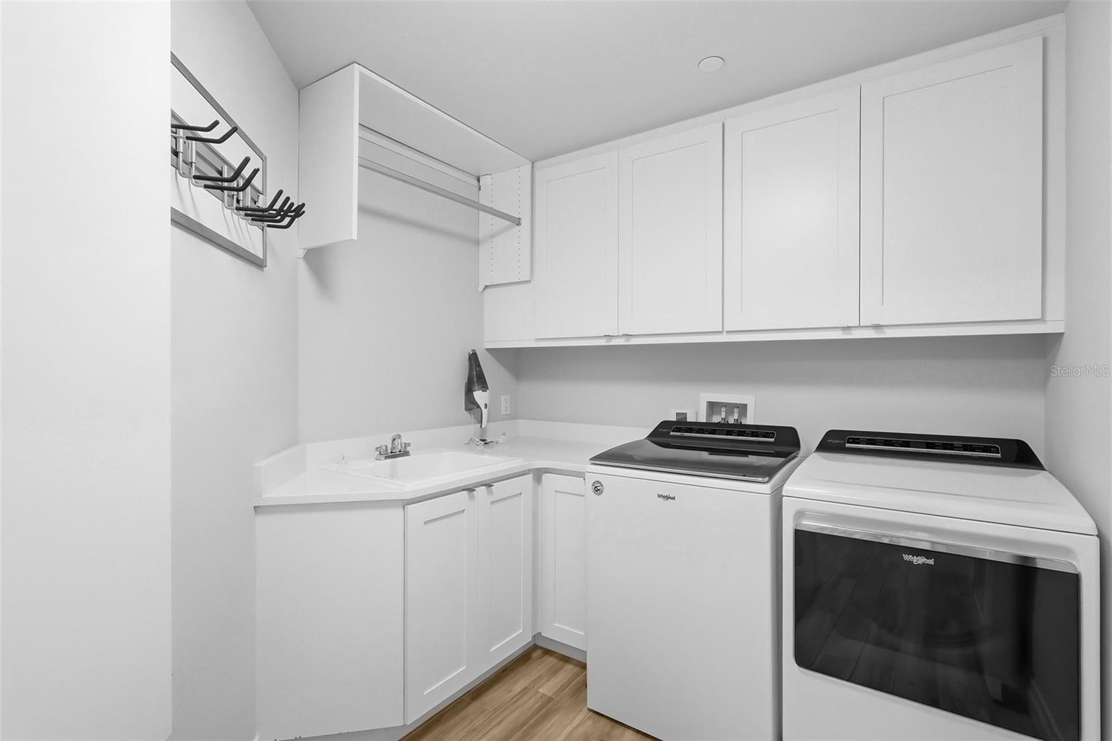 SUNSET POINTE AT COLLANY KEY II CONDO - Residential