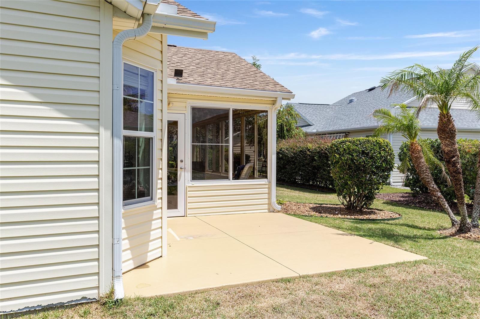 2047 DUNSTER COURT