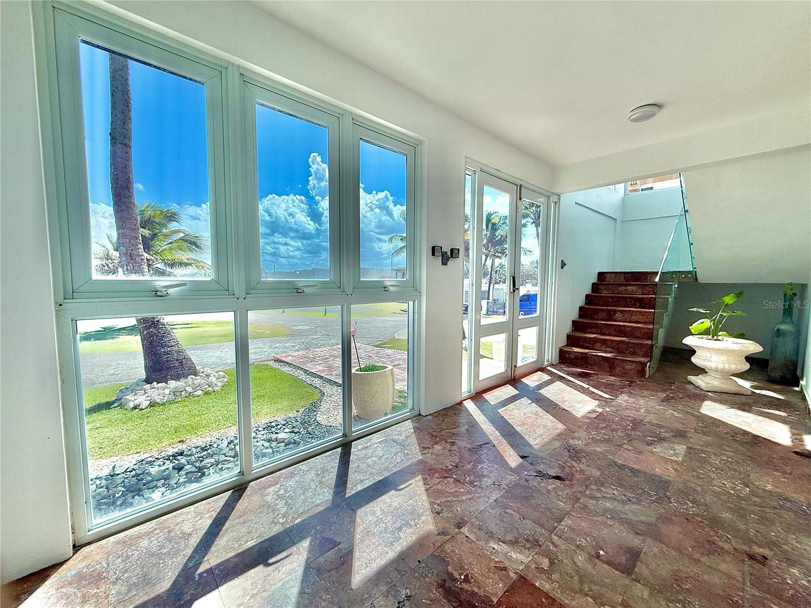 BARRIO CARRIZALES - Commercial Sale