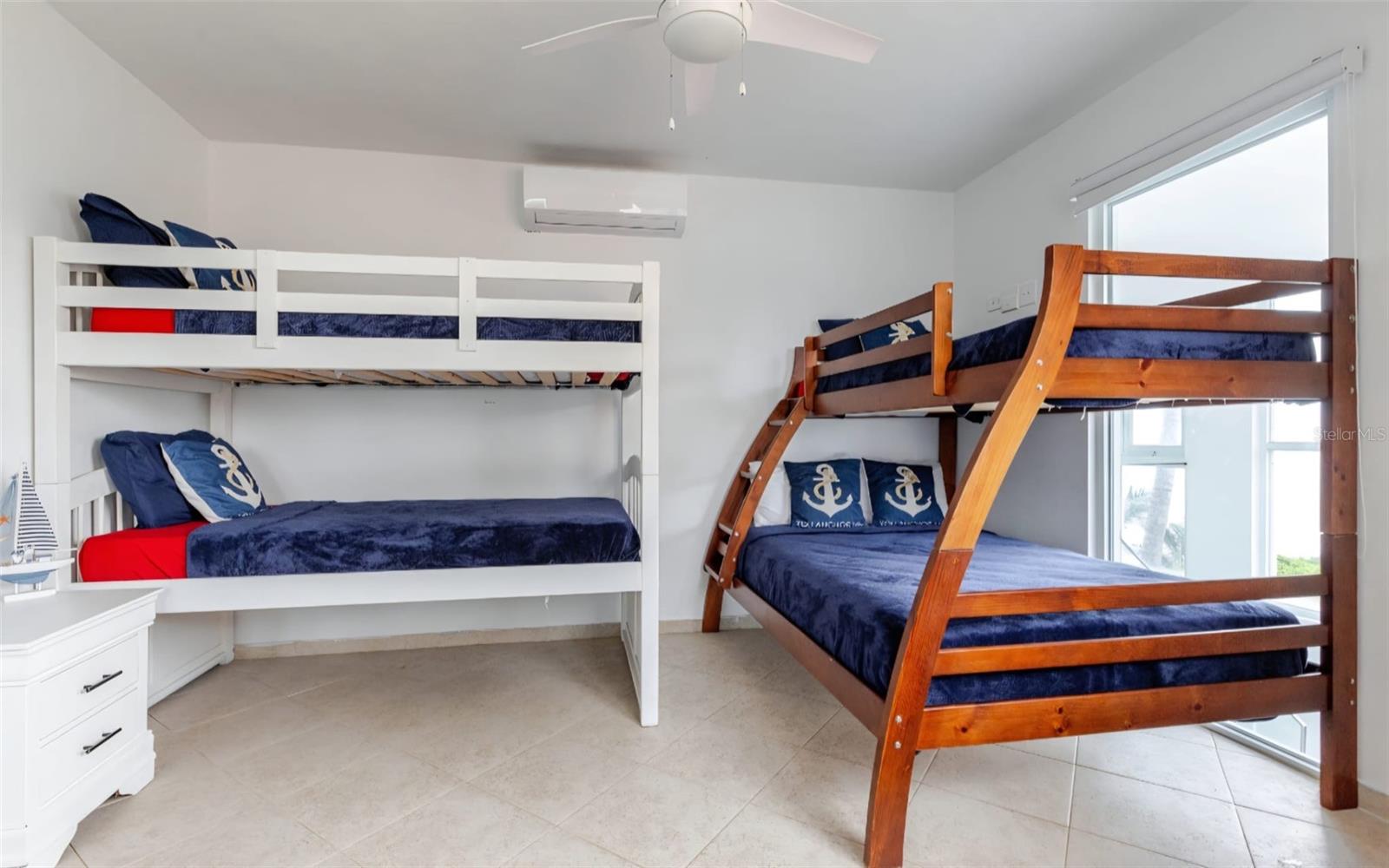 BARRIO CARRIZALES - Commercial Sale