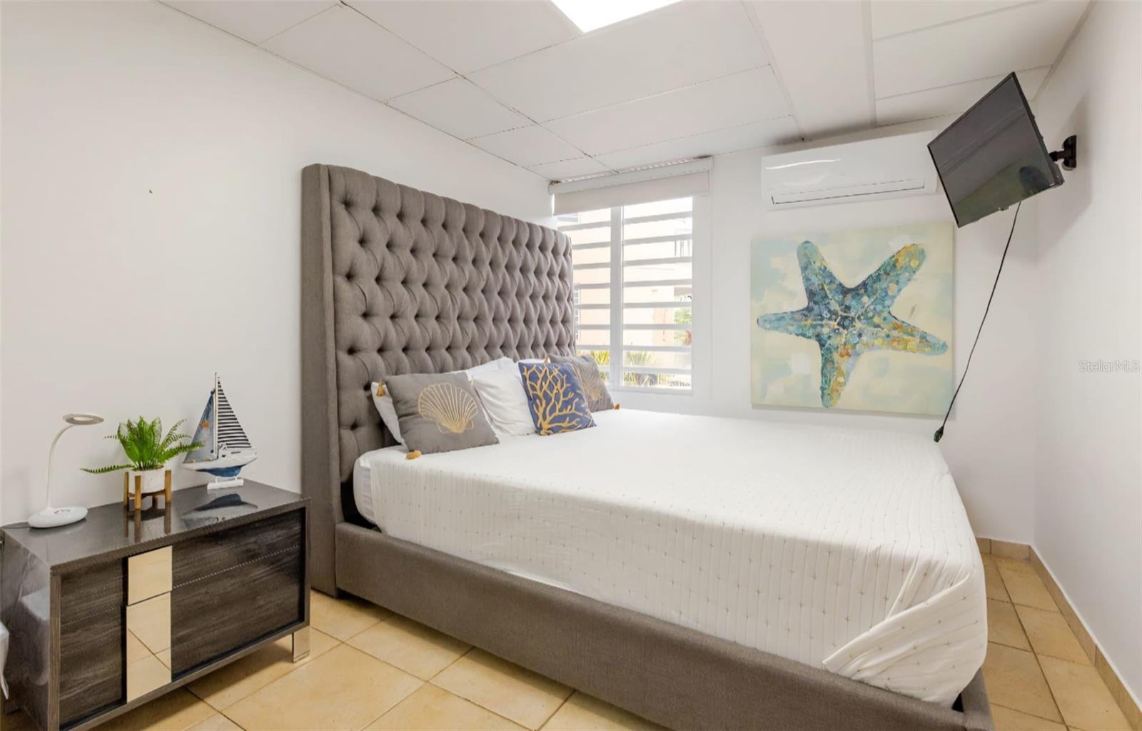 BARRIO CARRIZALES - Commercial Sale