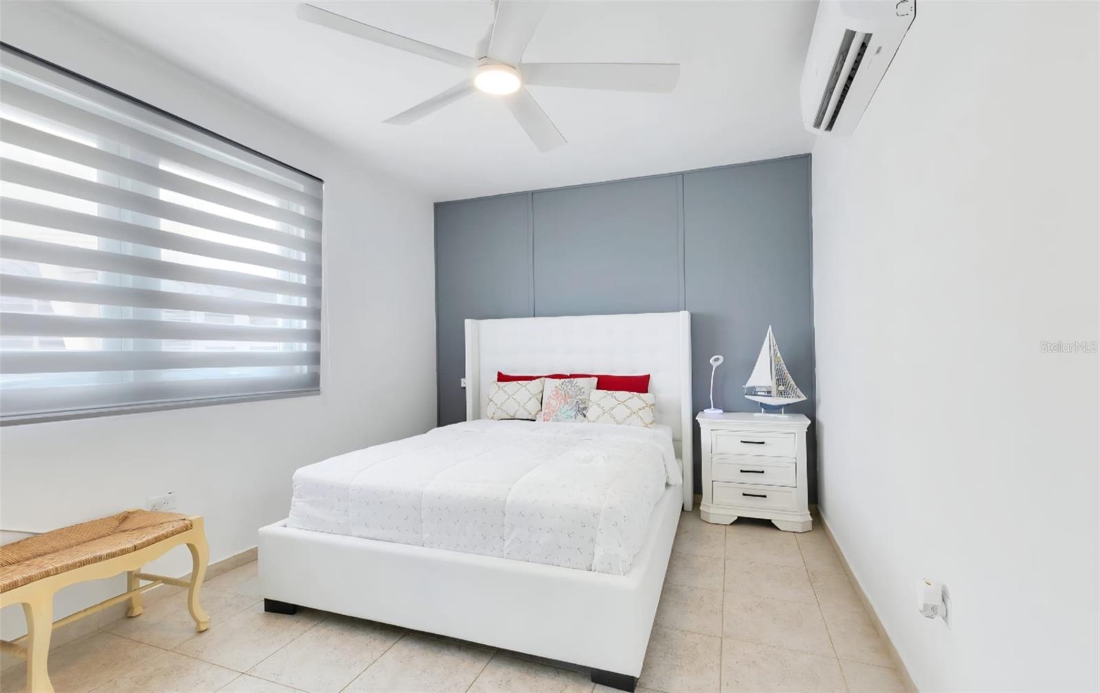 BARRIO CARRIZALES - Commercial Sale