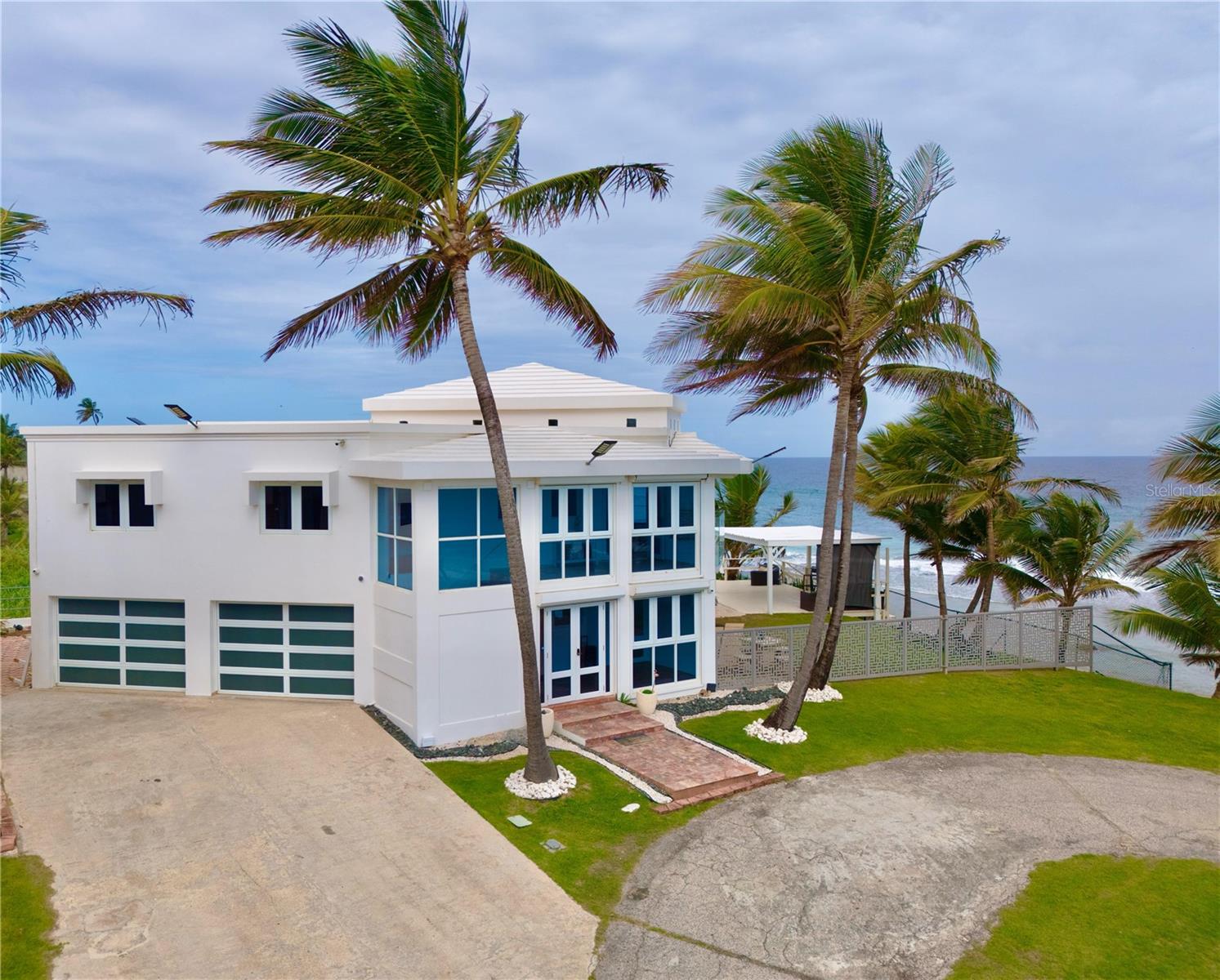 BARRIO CARRIZALES - Commercial Sale