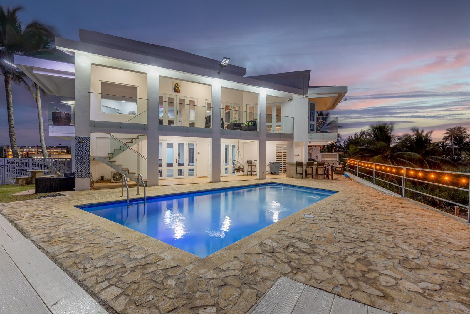 BARRIO CARRIZALES - Commercial Sale