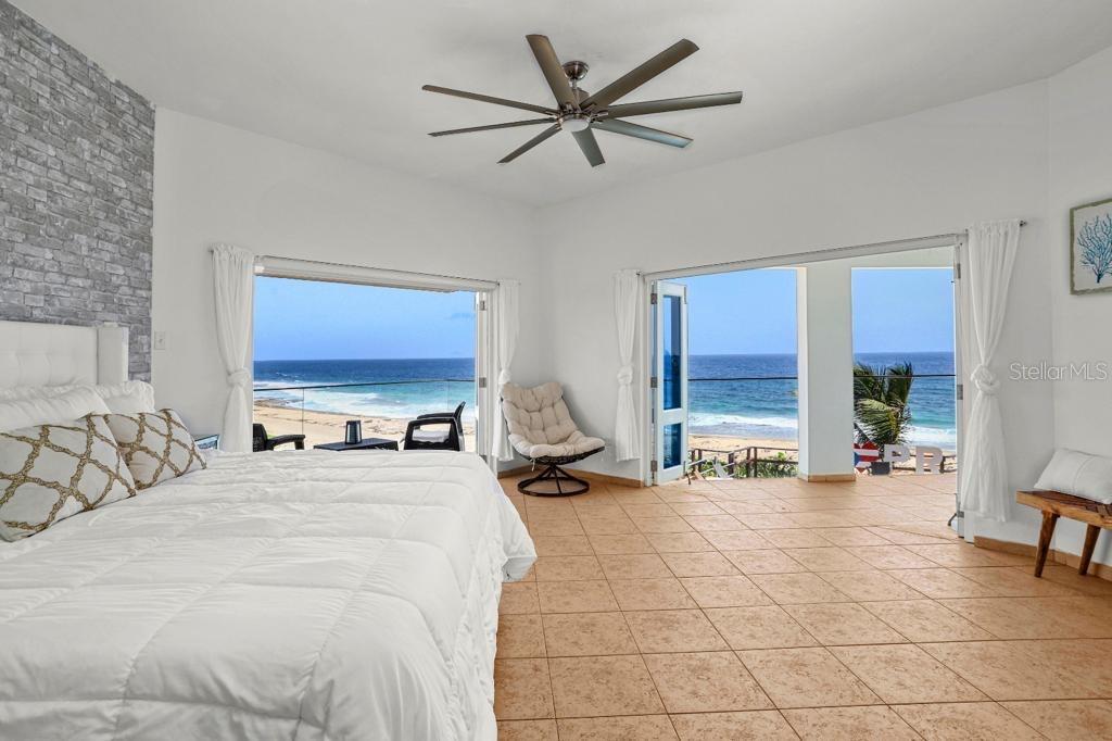 BARRIO CARRIZALES - Commercial Sale