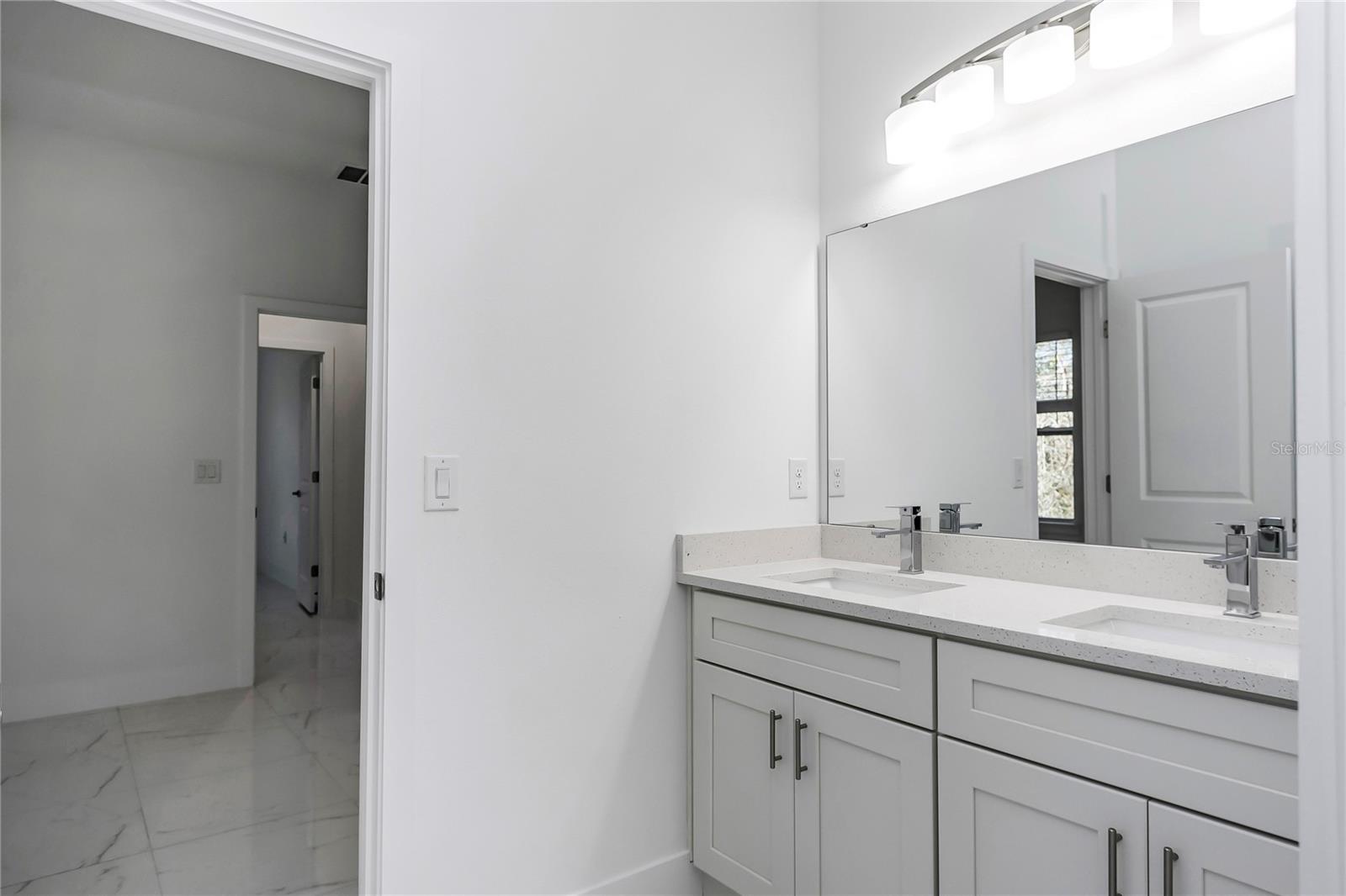 MARION OAKS UN 03 - Residential