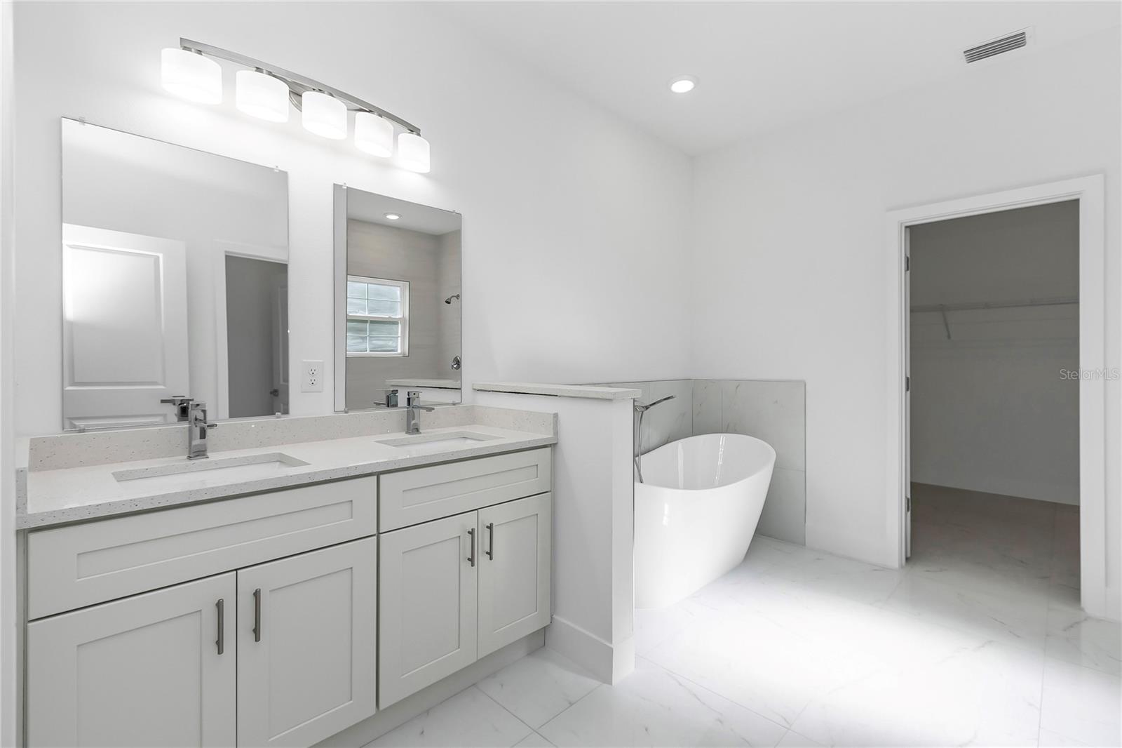 MARION OAKS UN 03 - Residential