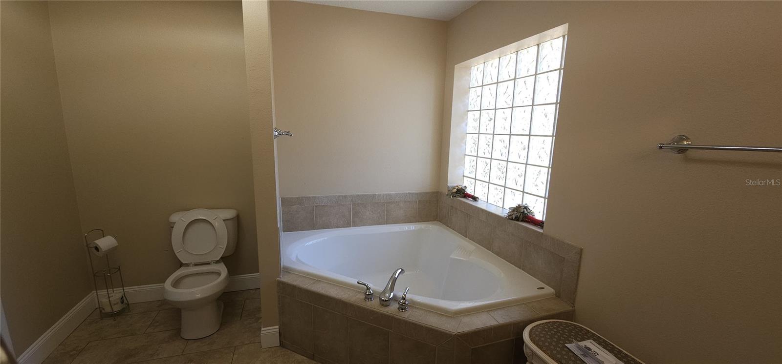 CITY/MUNICIPALITY/TOWNSHIP UNINCORPORATED AREA - Residential