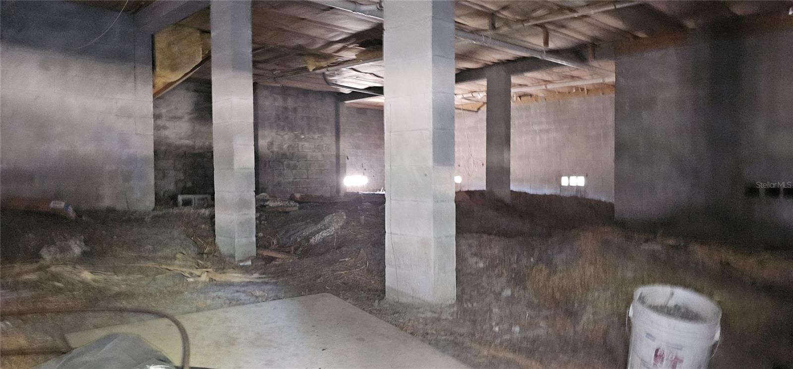 690 W LISBON PARKWAY