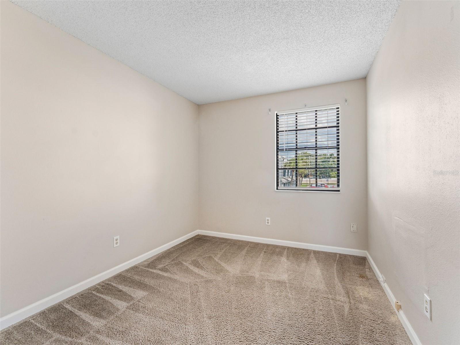 HAMPTON PARK TWNHMS UN 3 - Residential Lease