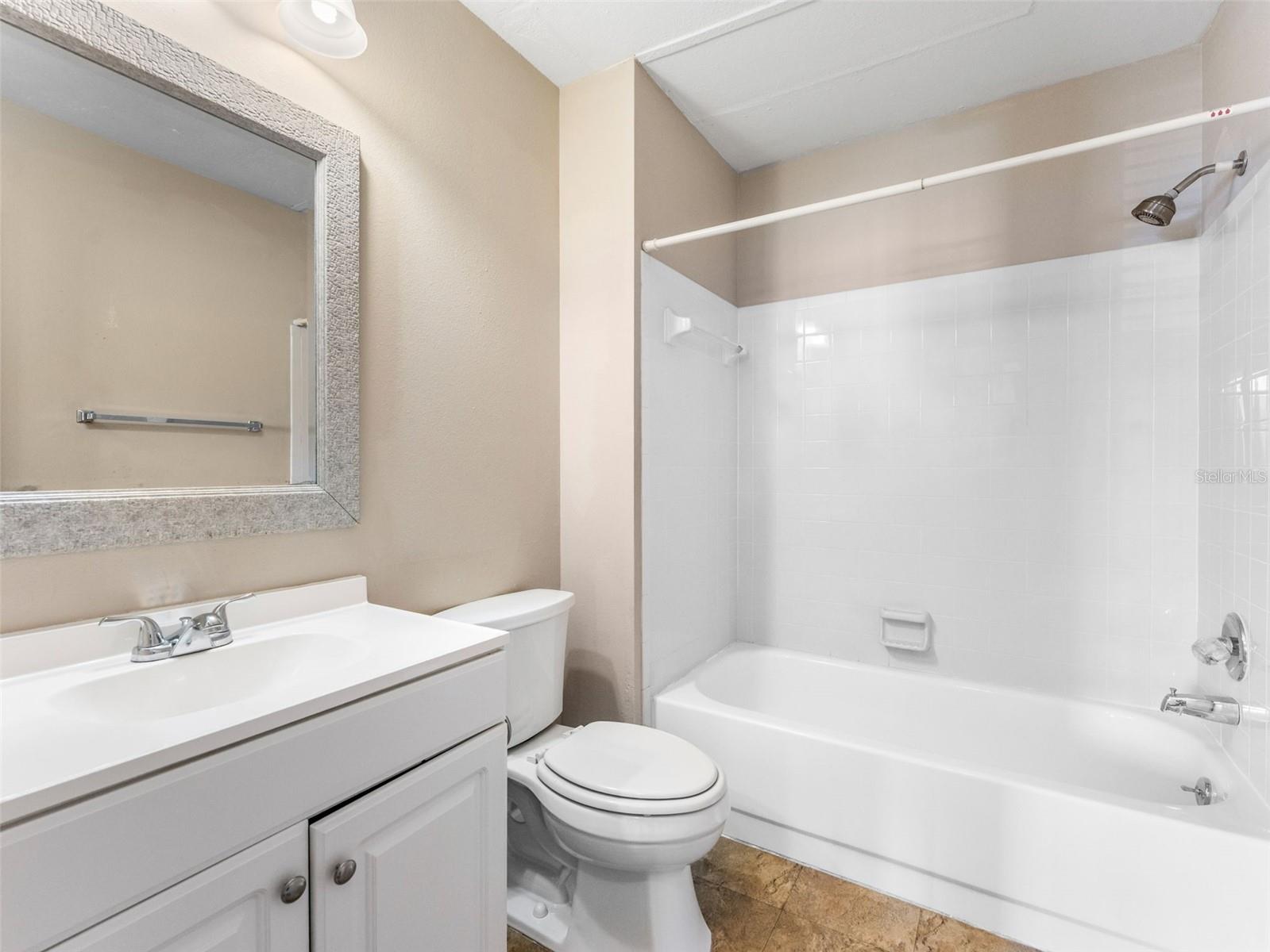 HAMPTON PARK TWNHMS UN 3 - Residential Lease