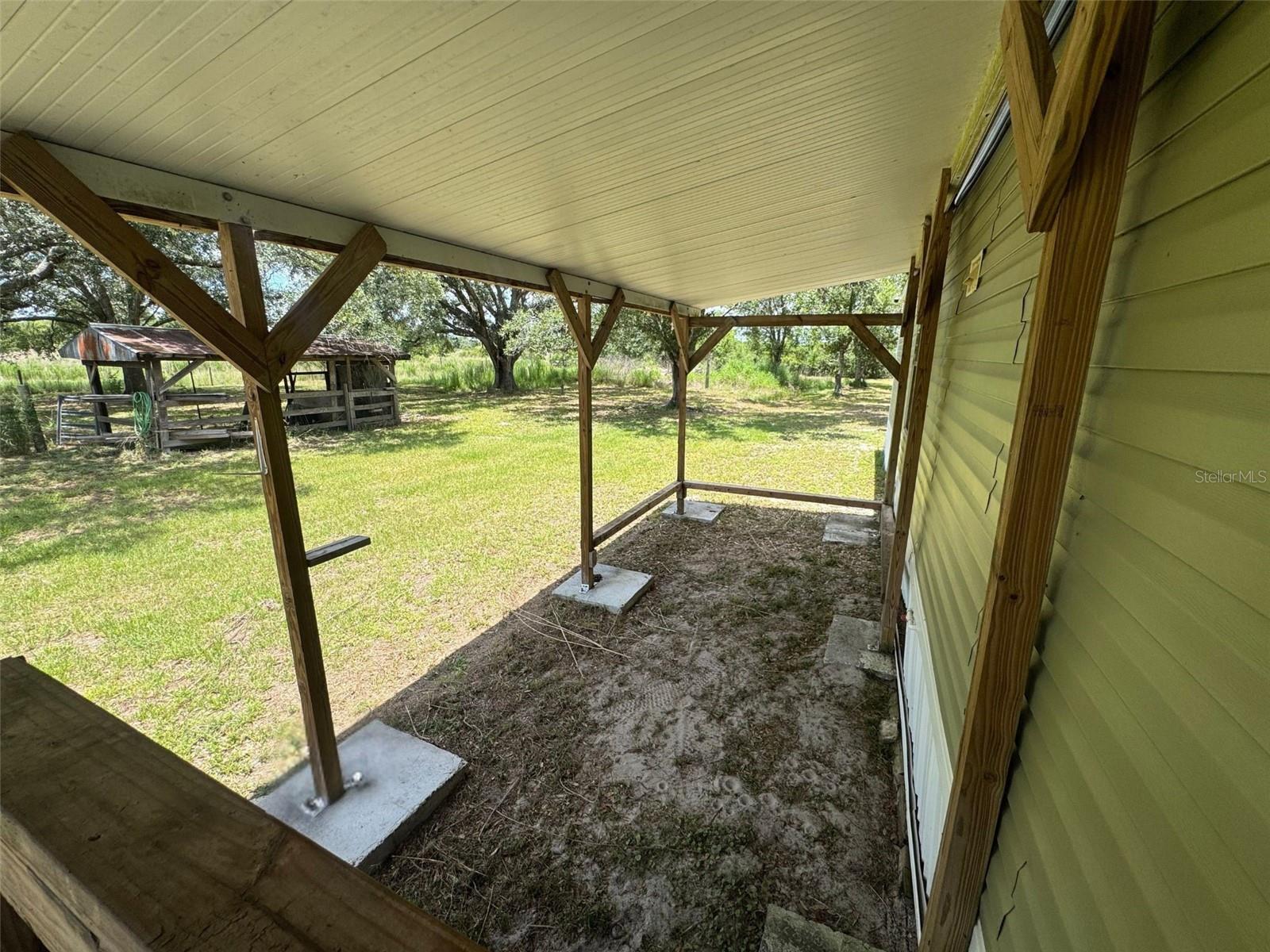 ARCADIA GROVES - Residential