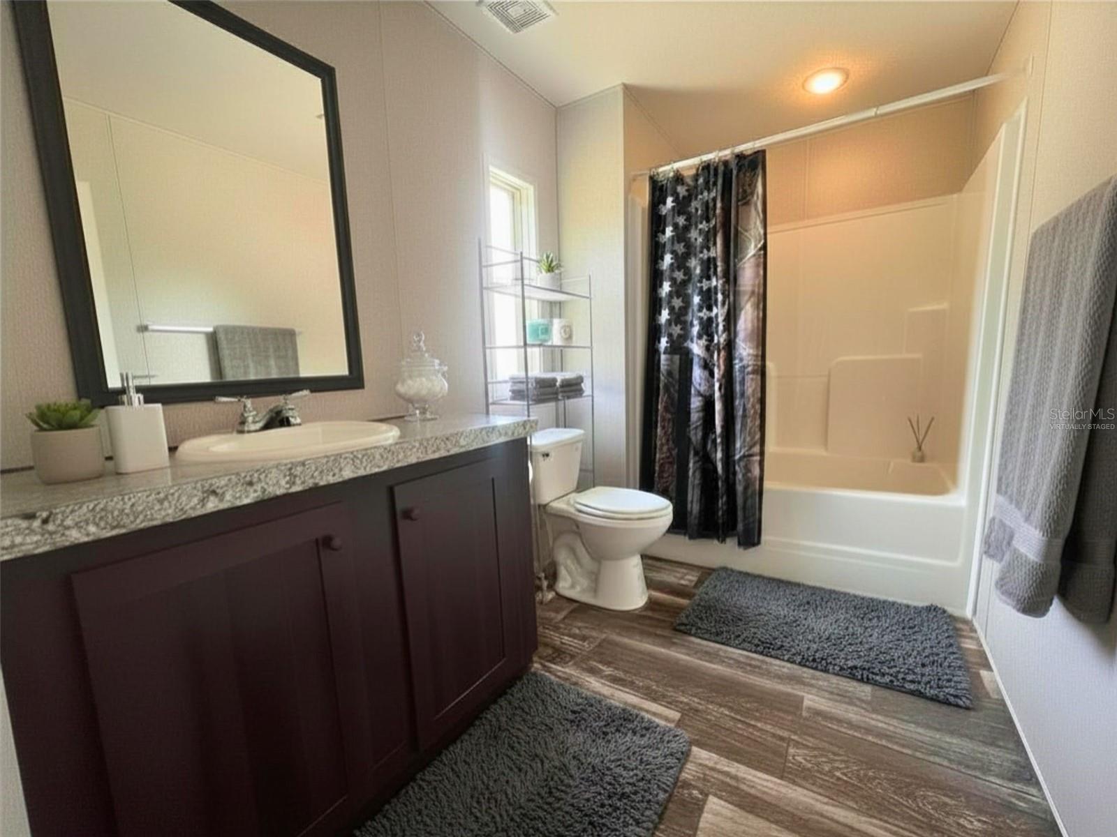 ARCADIA GROVES - Residential