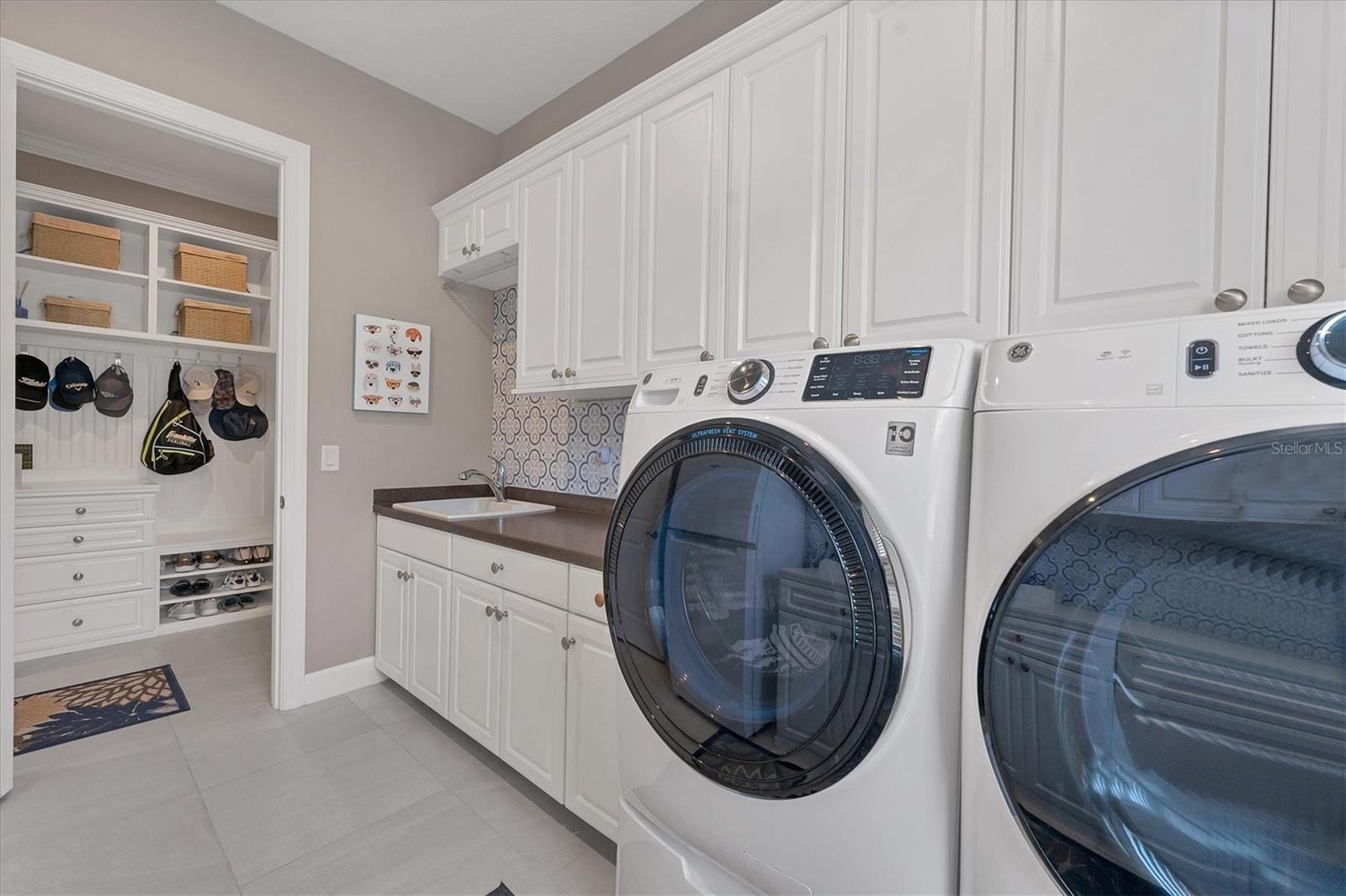 AZARIO ESPLANADE PH II SUBPH A,B & C - Residential