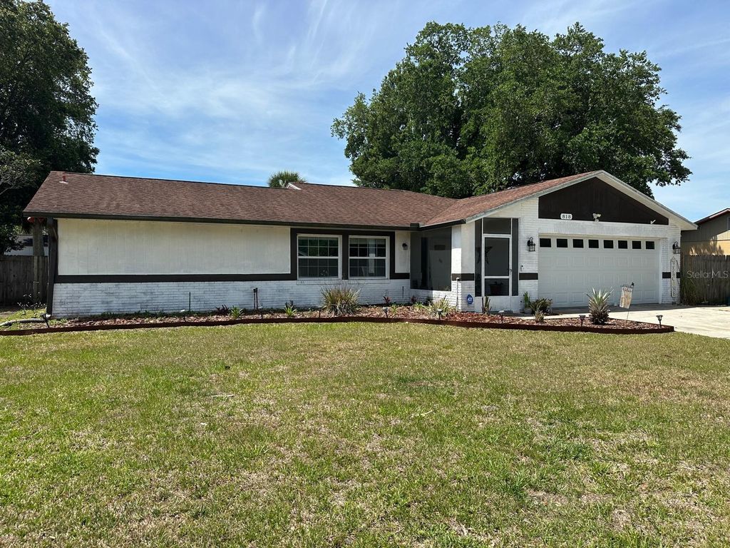 Photo of 818 Mendoza Drive, Kissimmee, FL 34758 (MLS # S5149635)