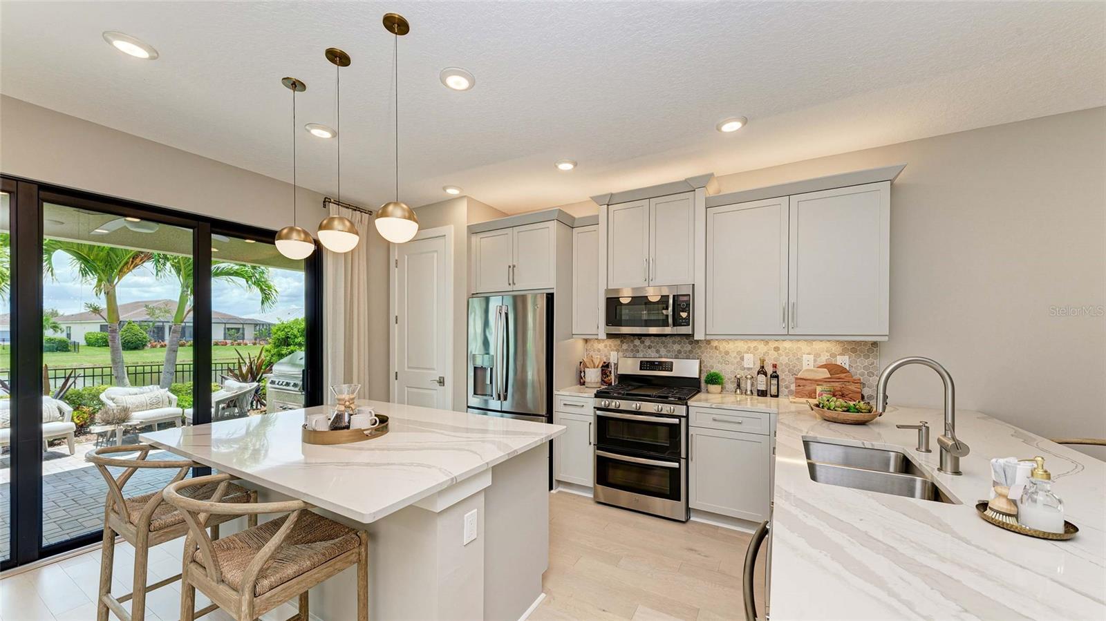 18402 ROCKPORT PLACE, LAKEWOOD RANCH, FL, 34211 3 18402 ROCKPORT PLACE