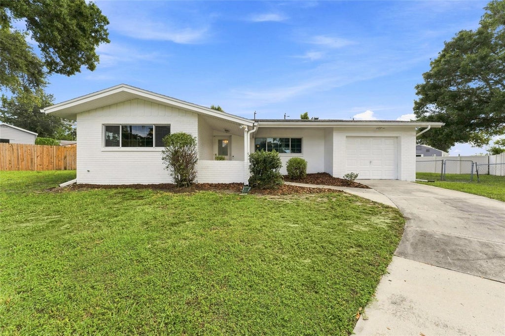 Photo of 1773 London Ln, Clearwater, FL 33756 (MLS # TB8538383)