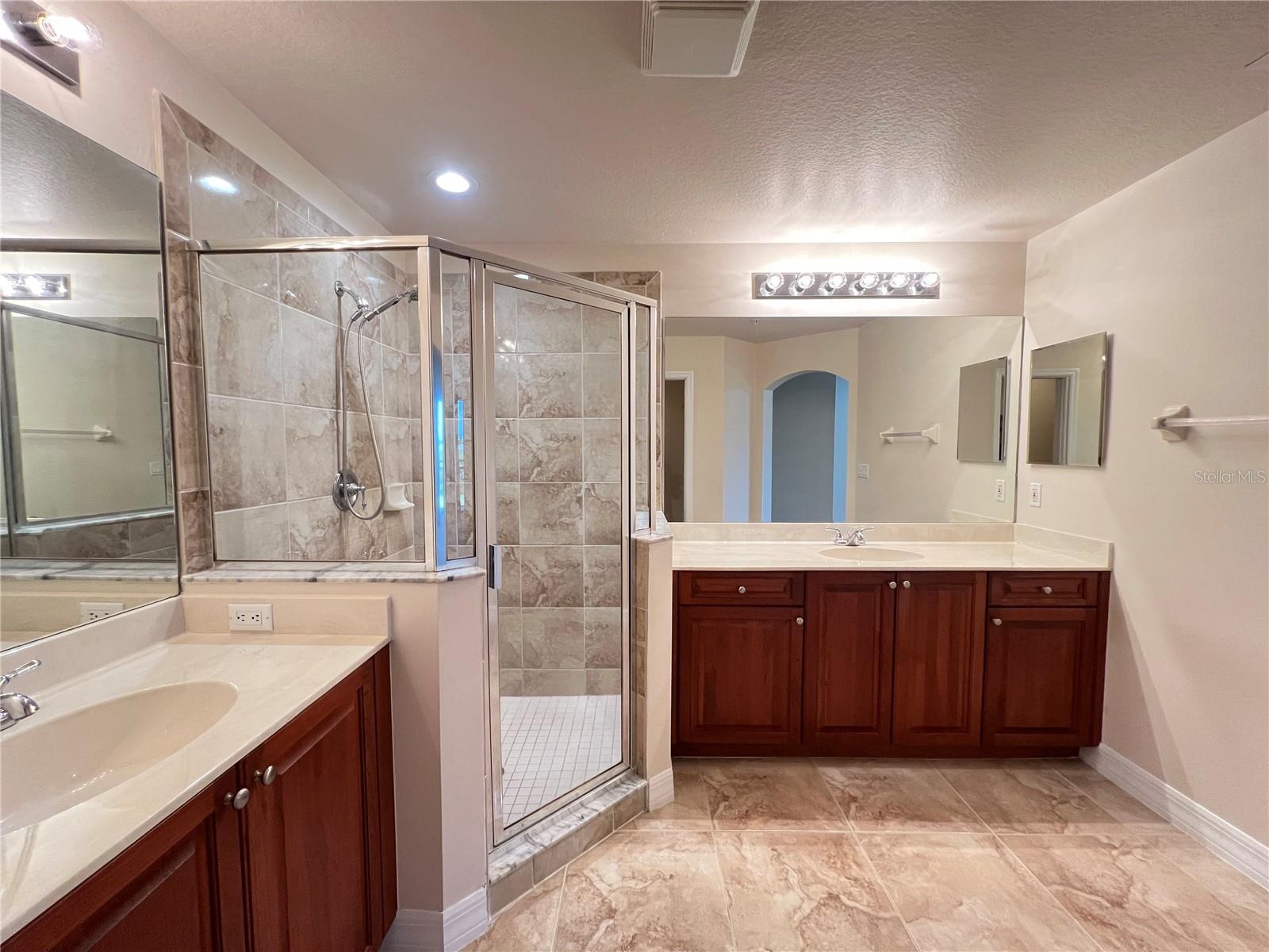 WATER GARDENS - Residential Lease