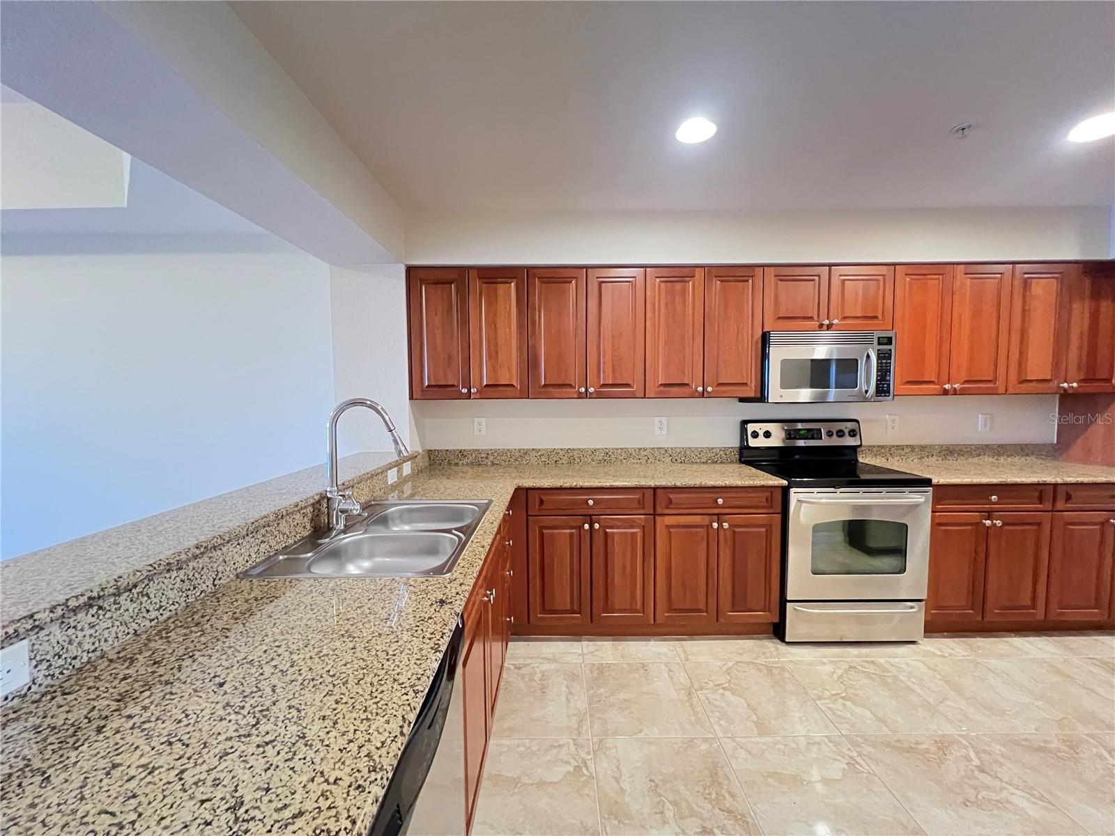 WATER GARDENS - Residential Lease