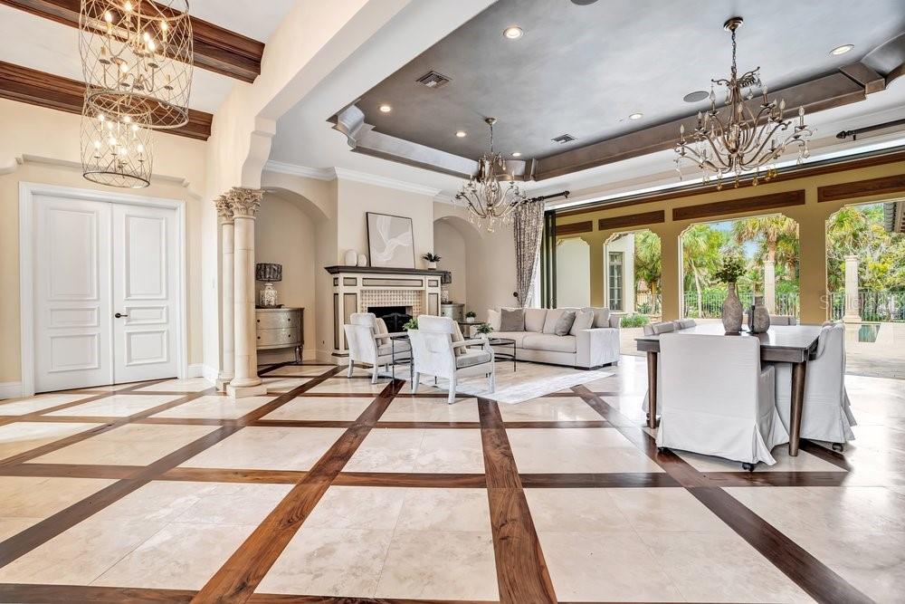 4906 AVIVA GARDEN COURT
