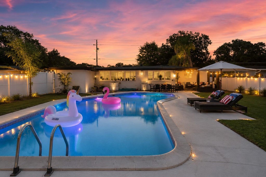 Photo of 8120 Gondola Drive, Orlando, FL 32809 (MLS # O6445501)