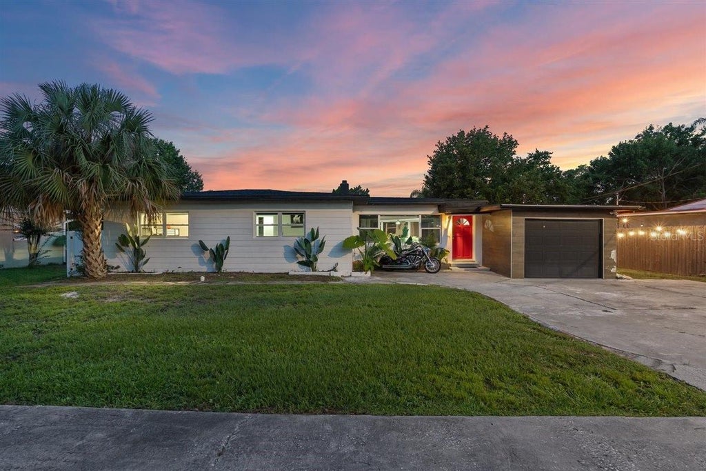 Photo of 8120 Gondola Drive, Orlando, FL 32809 (MLS # O6445501)
