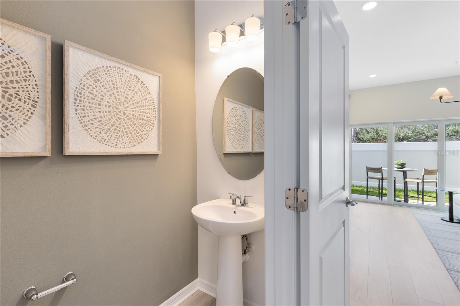 HARBOR SQUARE - Residential