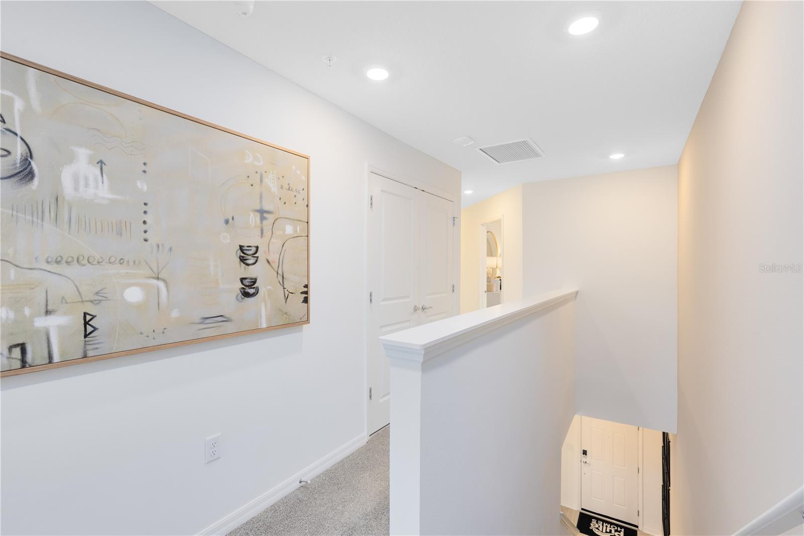 HARBOR SQUARE - Residential