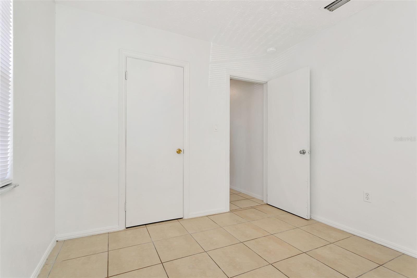 ORANGE ESTATES - Residential Income