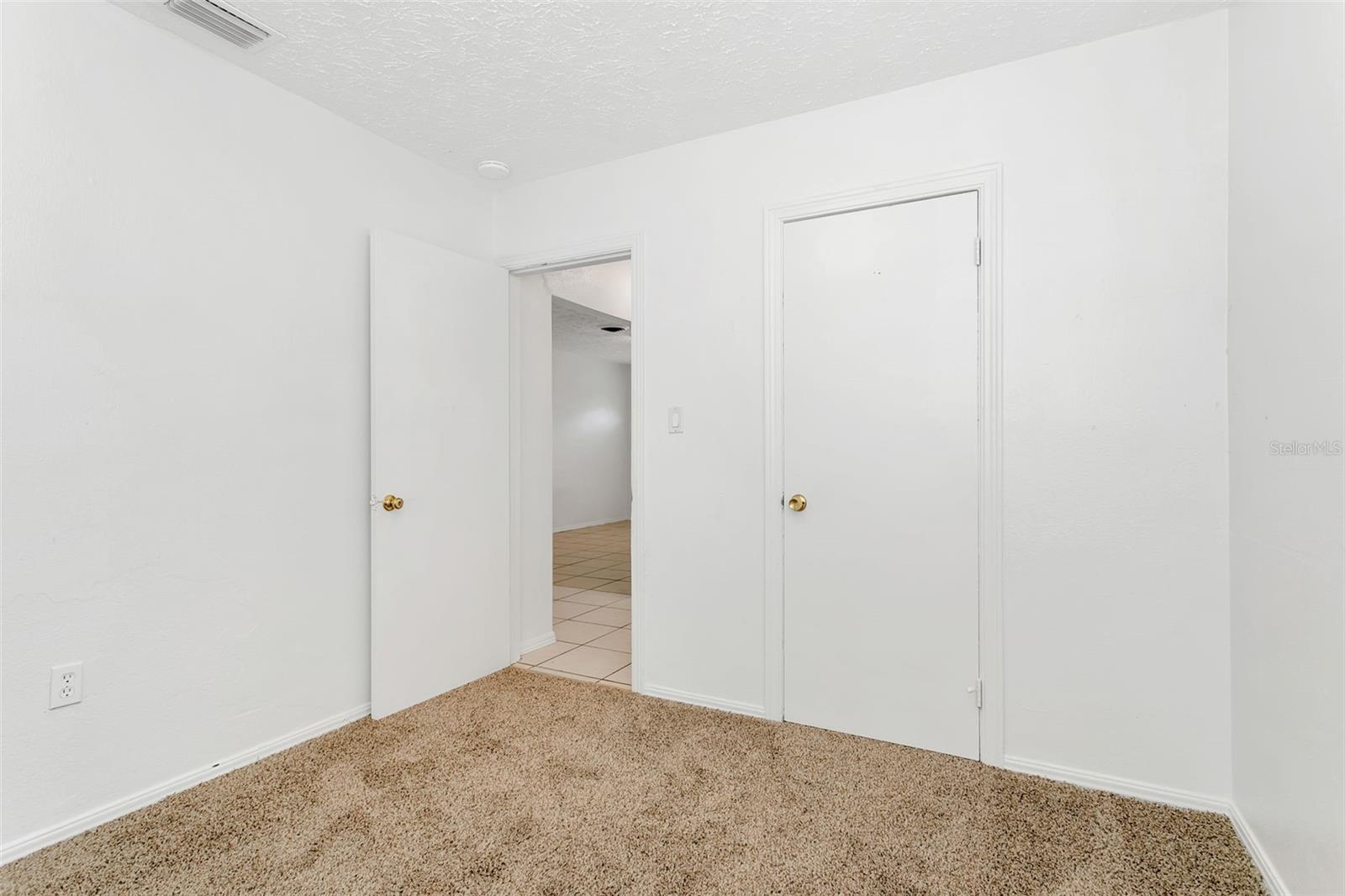 ORANGE ESTATES - Residential Income