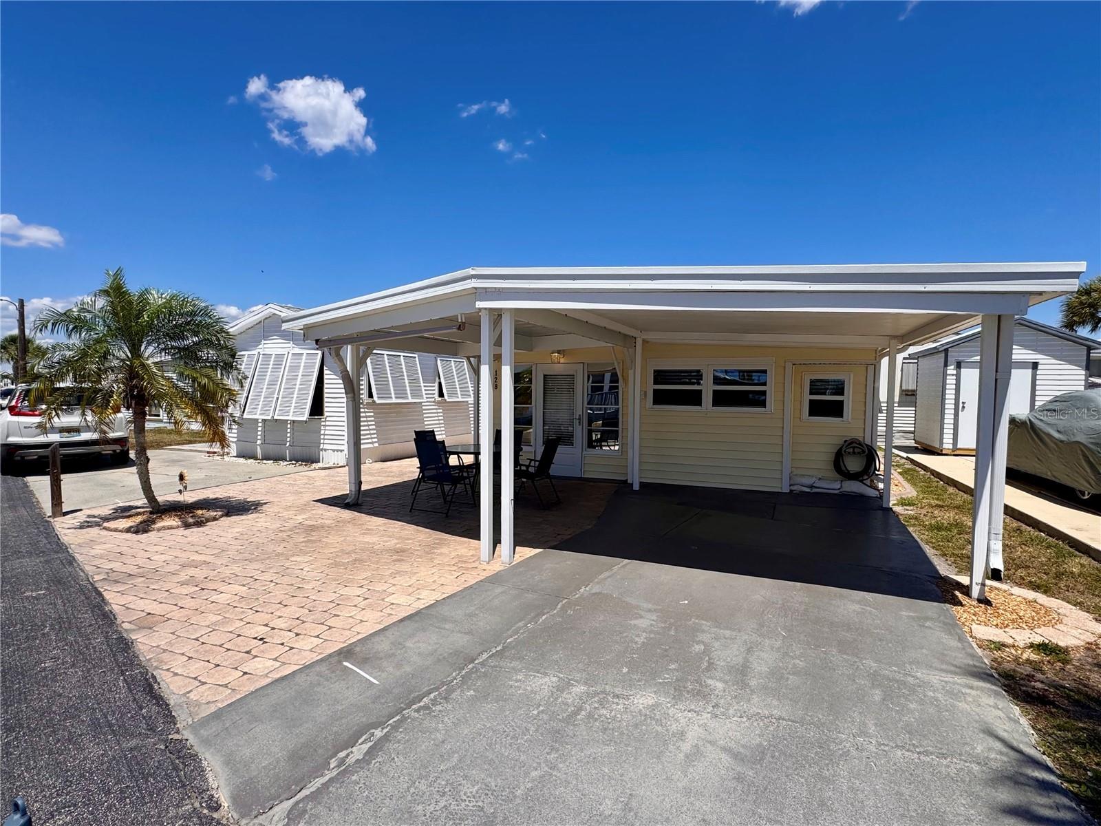 HOLIDAY TRAVEL PARK ENGLEWOOD - Residential